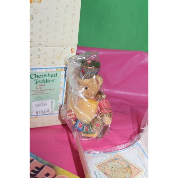 Cherished Teddies Jeffrey Striking Up Another Year 1996 Figurine In Box 176044 - Picture 2 of 11